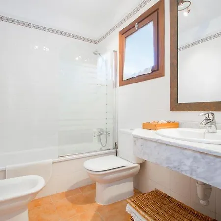 In Playa Blanca Sleeps 6 Includes Swimming Pool Air Con And Wifi 6 * Playa Blanca (Lanzarote)